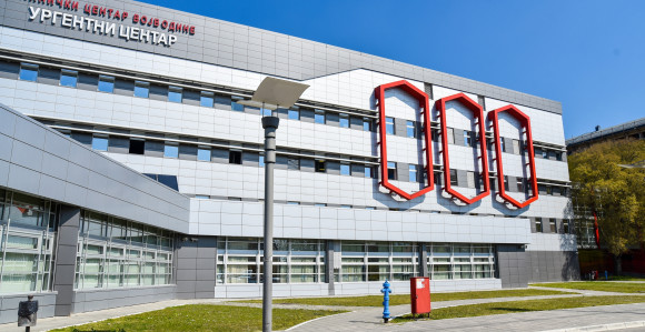 Stabilno stanje pacijentkinje povrijeđene u padu nadstrešnice
