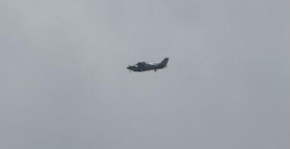 Avion Eufora leti iznad kasarne Kozara u Banjaluci