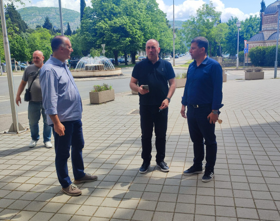 Nećemo biti glineni golubovi za linč na koji poziva režim!