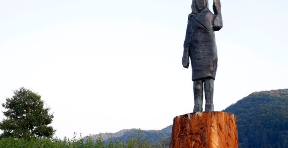 Slovenija: Ukradena bronzana statua Melanije Tramp