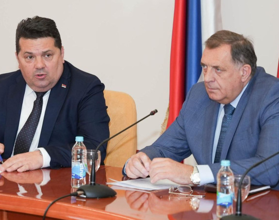 Svi nivoi vlasti u BiH obustavili isplatu SNSD-u i US