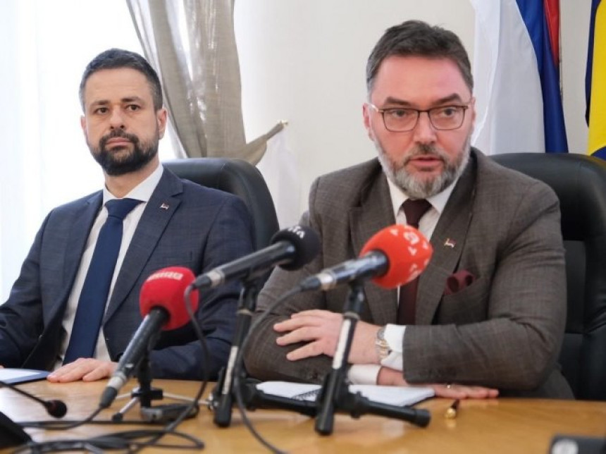 Dom naroda PSBiH 19. maja o smjeni Košarca i Amidžića