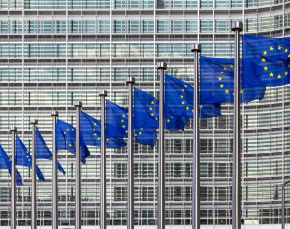 EU poziva Kurtija i Prištinu da zaustave zatvaranja javnih službi