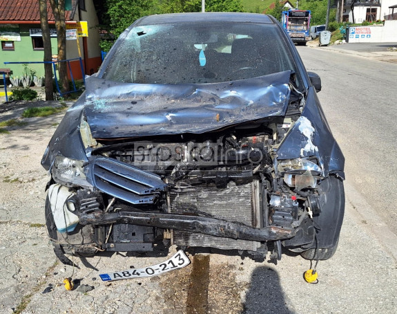 Аутомобилом ударио у кућу, срећом нико није страдао