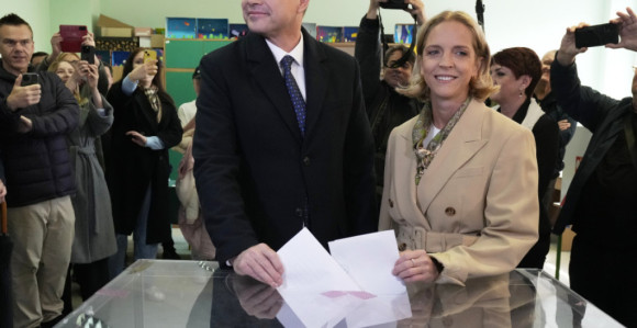 Na predsjedničkim izborima u Poljskoj vodi Rafal Tšaskovski