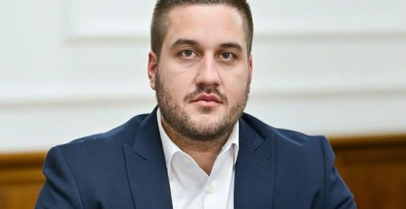 СНСД одговоран за успоравање развоја највећег града