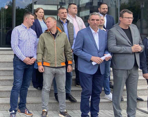 Zbog trzavica unutar SNSD-a prošao zakonski rok za formiranje gradske skupštine
