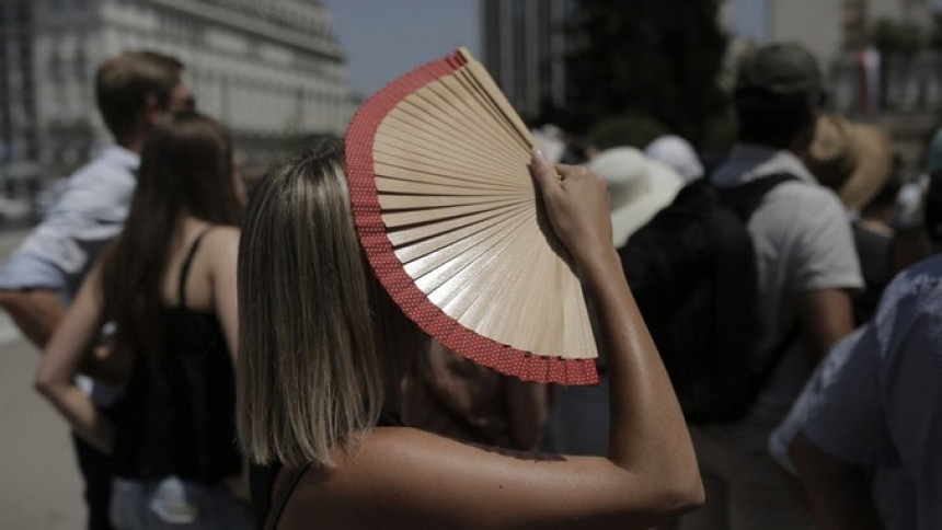 Padaju rekordi u Kini, izmjereno preko 40 stepeni