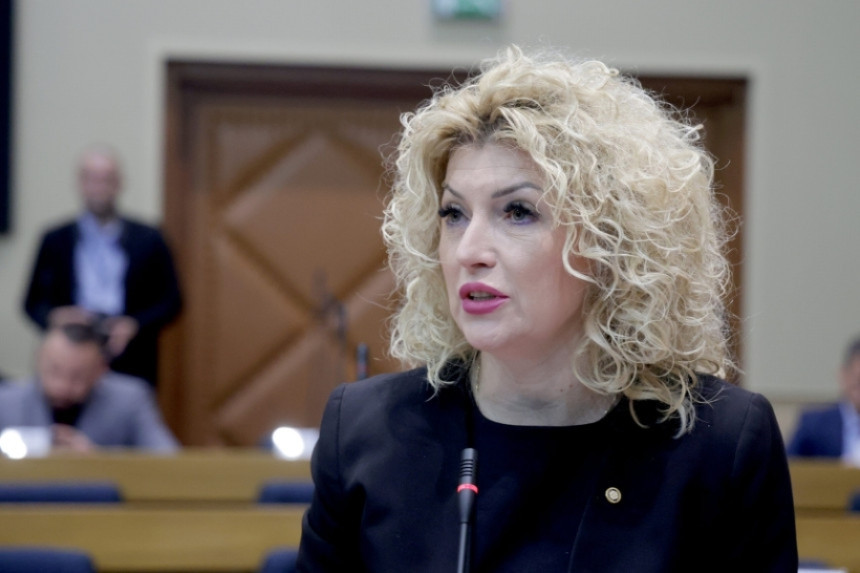 "Додик намеће незаконите одлуке и гази Устав и законе"