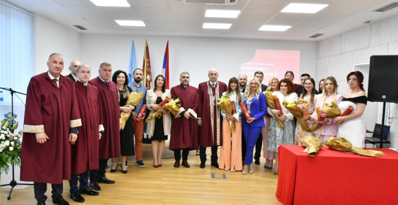 U I. Sarajevu promovisano 17 doktora nauka