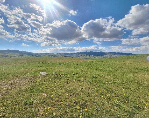 Promjenljivo vrijeme uz smjenu sunca i oblaka