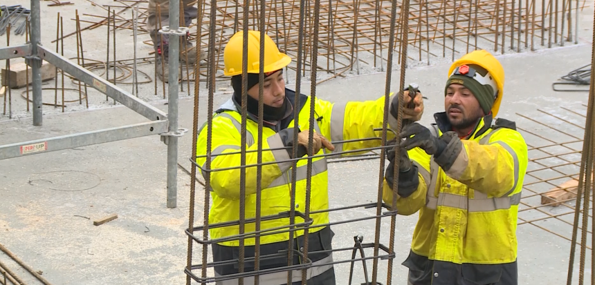Srpskoj fali radnika: Naši ljudi odlaze, a stižu Indijci i Nepalci