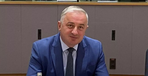 Borenović: SNSD podržava lopovluk u javnim nabavkama