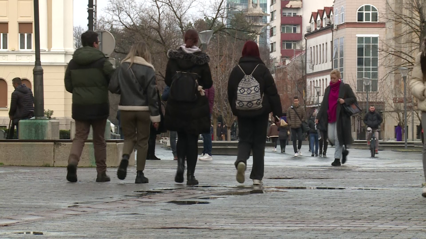 Djeca podložna pritisku vršnjaka, i internet opasnost