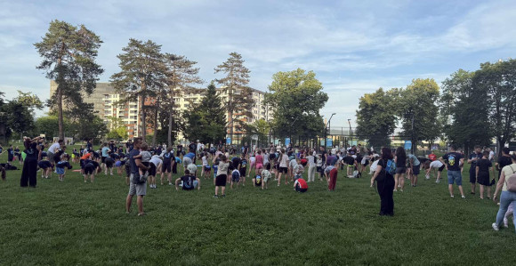 Banjalučka djeca plivala u parku umjesto u bazenu