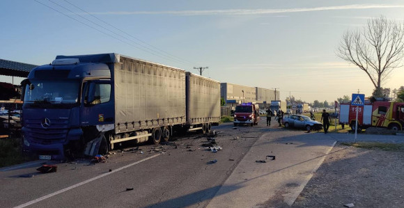 Povrijeđeno jedno lice u sudaru na putu Bijeljina - Tuzla