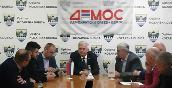 Osipanje DEMOS-a: Kompletan Opštinski odbor prešao u US