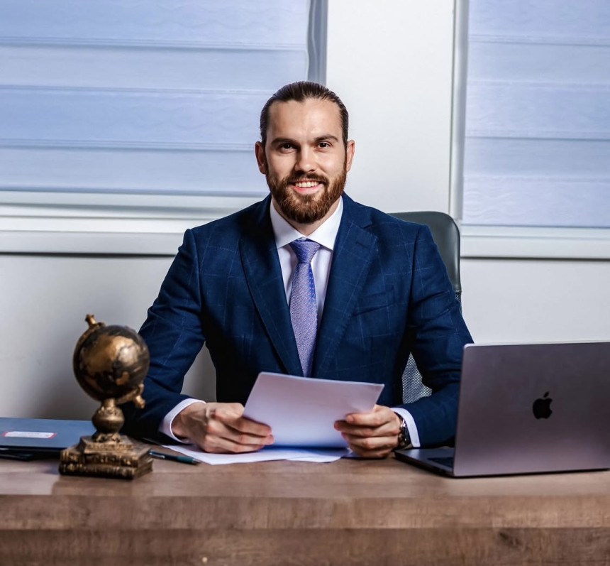 SNSD-ova vlast se pravi luda i zataškava milionske arbitraže