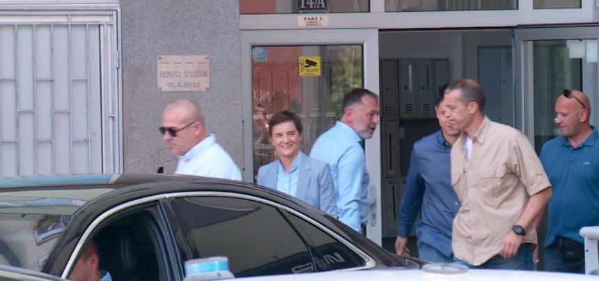 Полиција у Добоју обманула јавност! У тај град стигли Ана Брнабић и Милош Павловић (ФОТО, ВИДЕО)