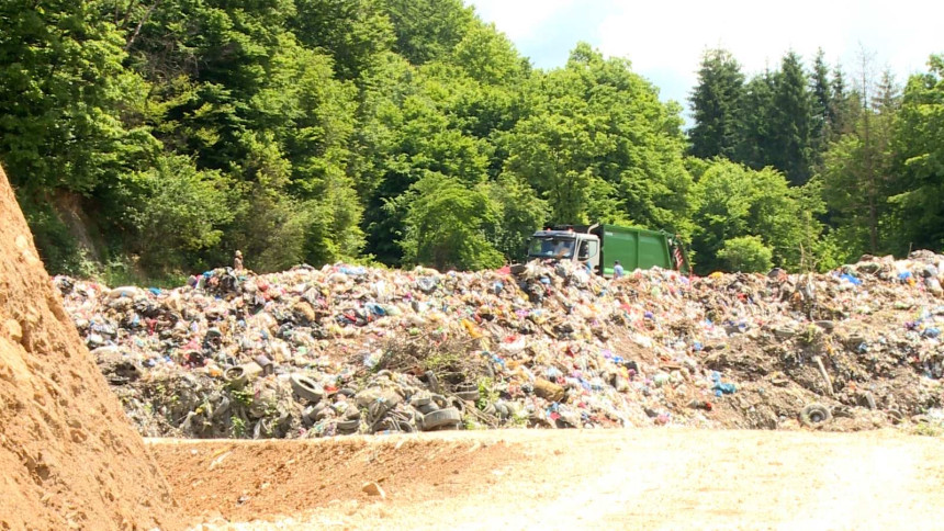 Zašto vlast ćuti nakon ekološke katastrofe u naselju kod Vlasenice?