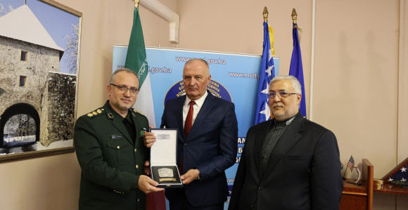 Америка упозорила БиХ и Зукана Хелеза због Ирана: То не смијете радити, Хелез може добити санкције