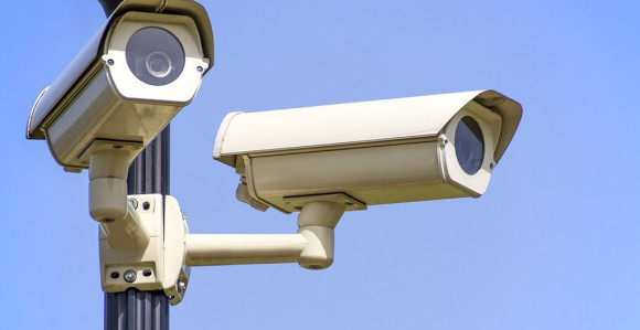 Mora da plati 28.000 evra, jer nije primetio kameru za brzinu