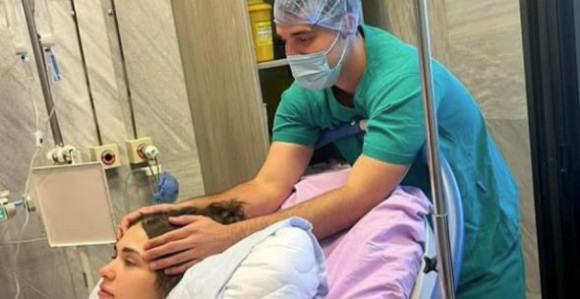 Pevač Aleksa Perović prisustvovao porođaju supruge