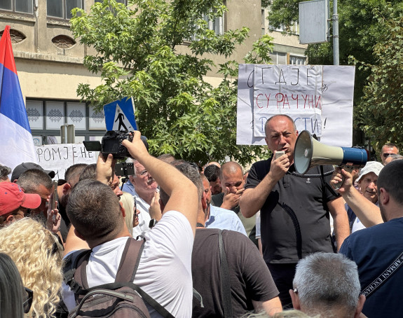 Donesite odluku na osnovu prava a ne pritiska režima