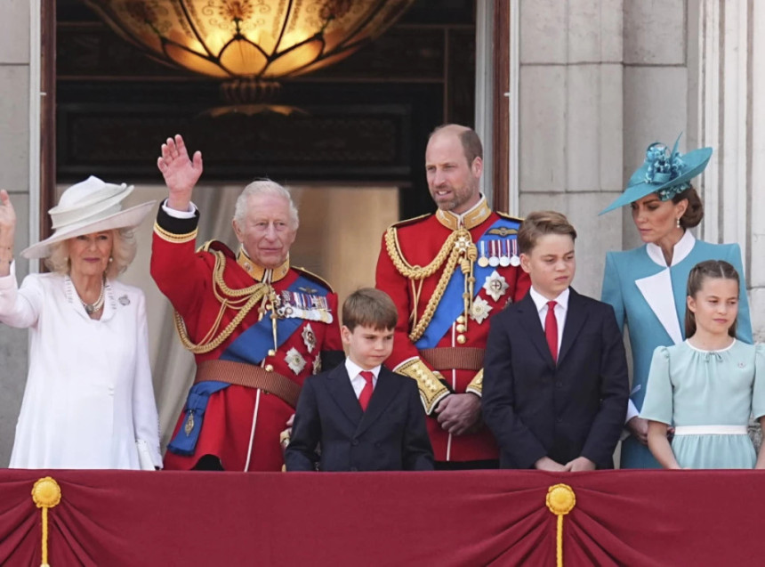 London: Kralj Čarls odao počast žrtvama avionske nesreće