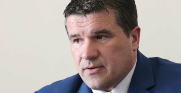 Krije se i živi u Makarskoj, a traži u BiH penziju!?