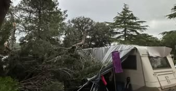 Hrvatska: Jako nevrijeme, ima povrijeđenih