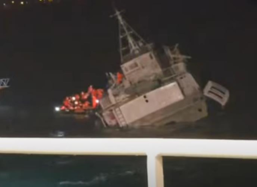 Tonuo brod kod Zadra, evakuisano oko 20 putnika