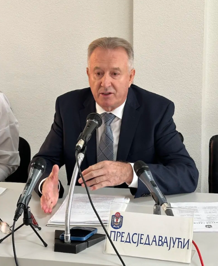 Papoviću oduzet mandat - obavlja duple funkcije