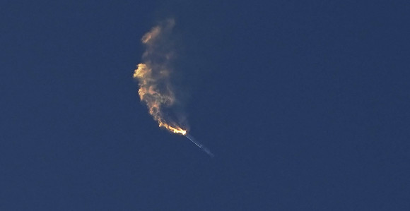 Snimak stravične eksplozije Maskove rakete (VIDEO)