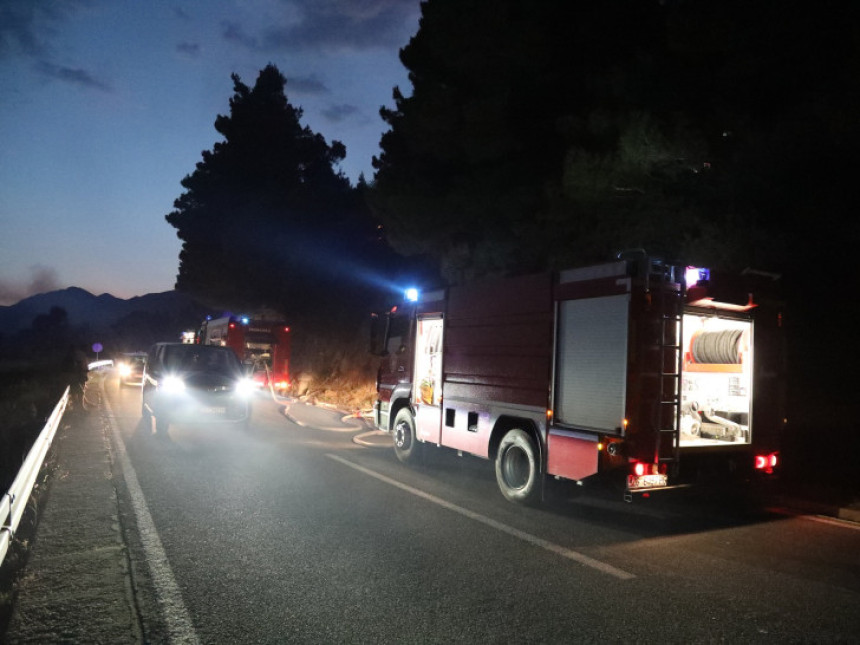 Nekoliko požara tokom noći izbilo na području Makarske