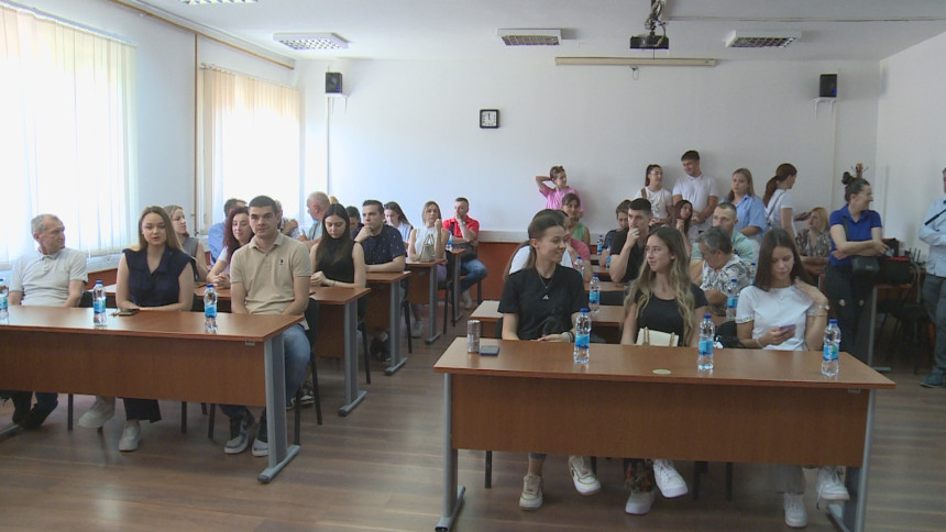 Stipendiranje 65 uspješnih studenata u Istočnoj Ilidži