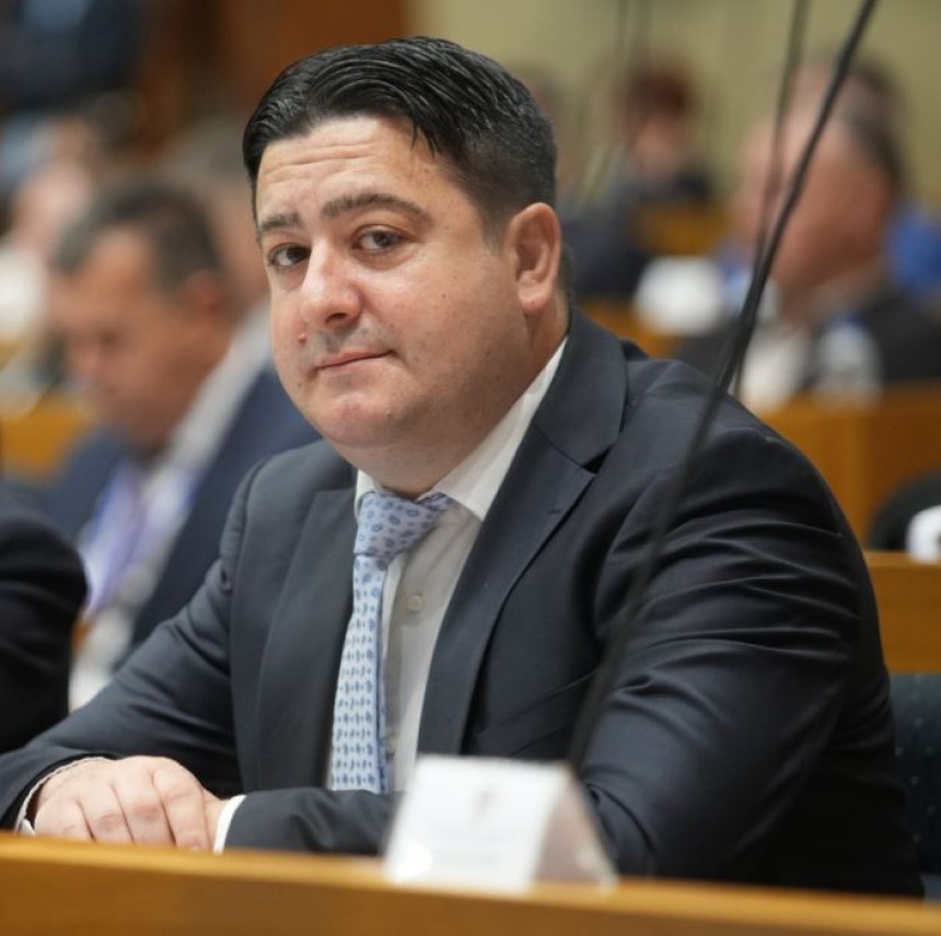 Pšenica nas hrani, a vlast troši milione maraka na softver