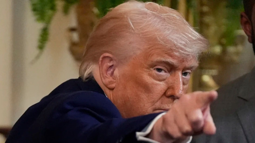 Oglasio se Donald Tramp veoma bijesnom porukom