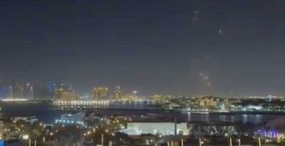RAT SE ŠIRI: Nakon Katara i Iraka, Iran napao baze SAD u Bahreinu, zatvoren vazdušni prostor UAE