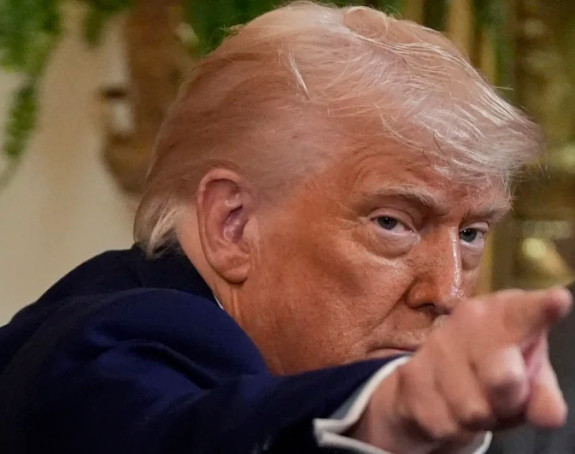 Oglasio se Donald Tramp veoma bijesnom porukom