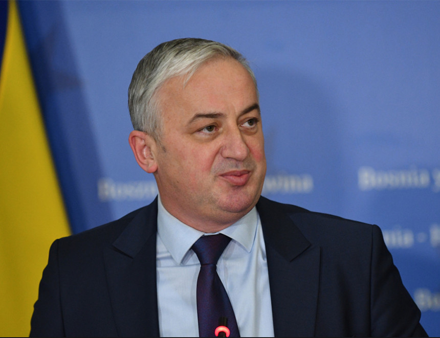 Vlast Srpske ćuti, a podržali su osnivanje suda kao Hag?!