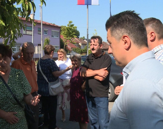 Kostajnica: SNSD-ov načelnik mještanima zabranio pitku vodu 