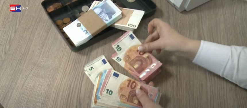 Zbog nerada Savjeta ministara sve stoji, novac se gubi