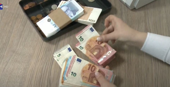 Zbog nerada Savjeta ministara sve stoji, novac se gubi