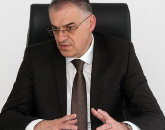Željka Cvijanović mora voditi aktivnu politiku