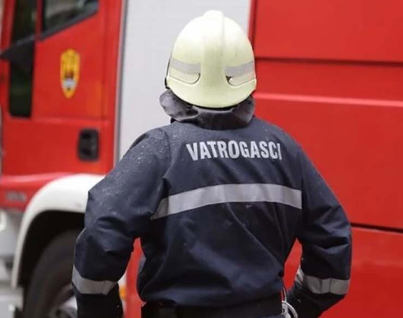 Vlast namjerava da smanji plate vatrogascima?