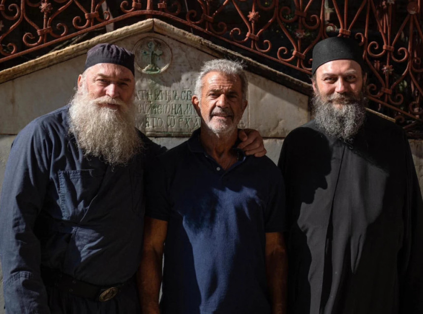 Čuveni holivudski glumac posjetio manastir Hilandar
