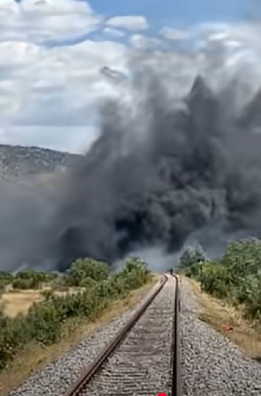 Бјесне пожари у Подгорици, гори Ћемовско поље