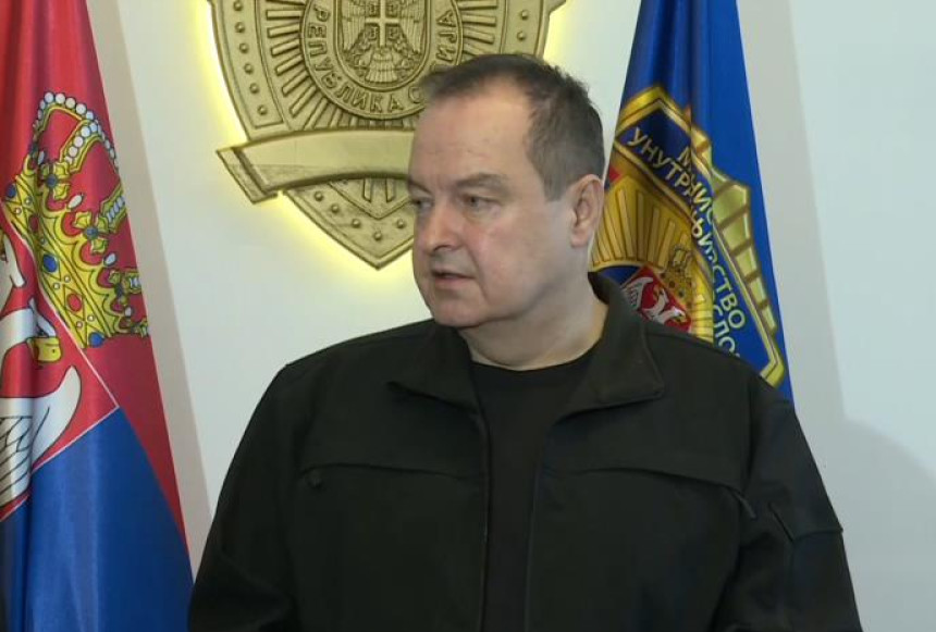 Dačić: Osuđujem napade učesnika skupa na policiju