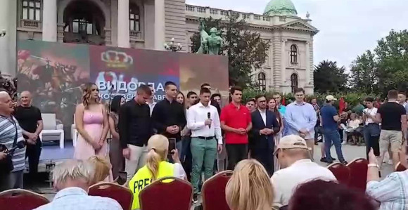 Студенти који желе да уче организовали књижевно вече